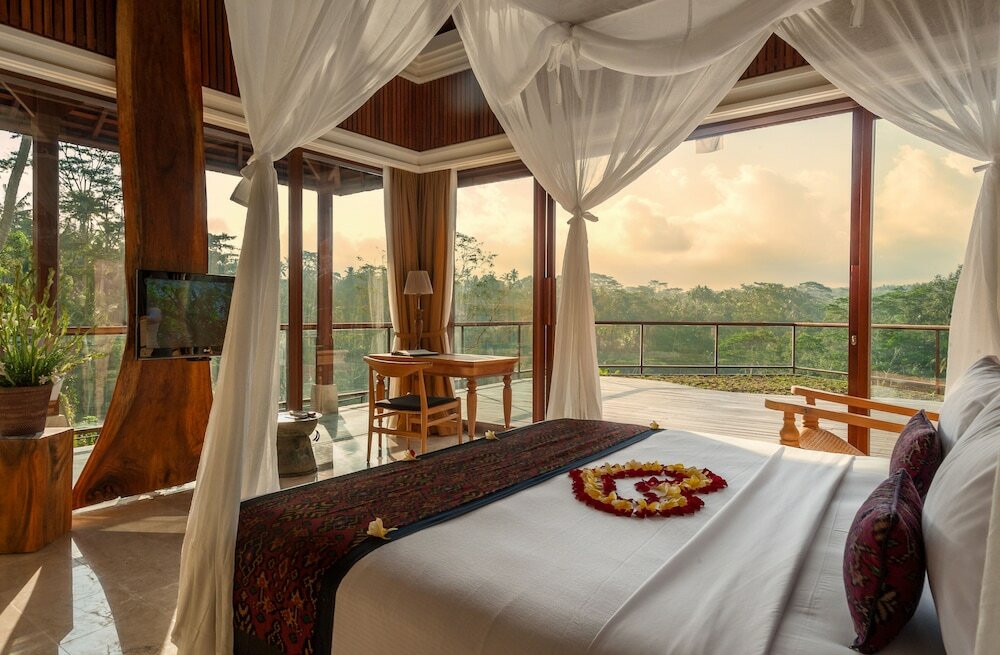 Фото Komaneka at Tanggayuda