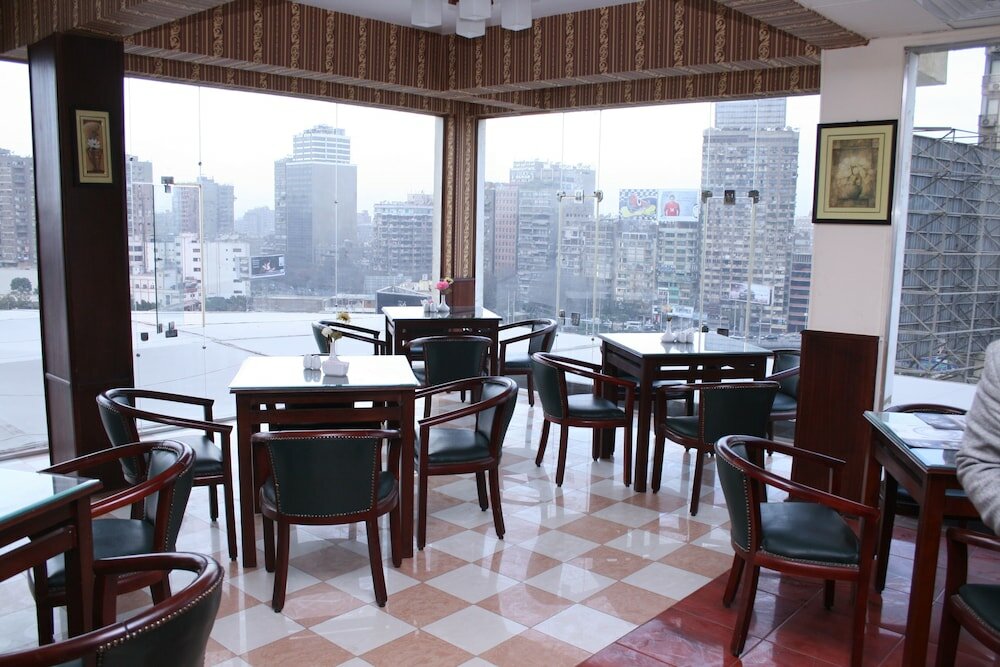 Фото Holidays Express Hotel