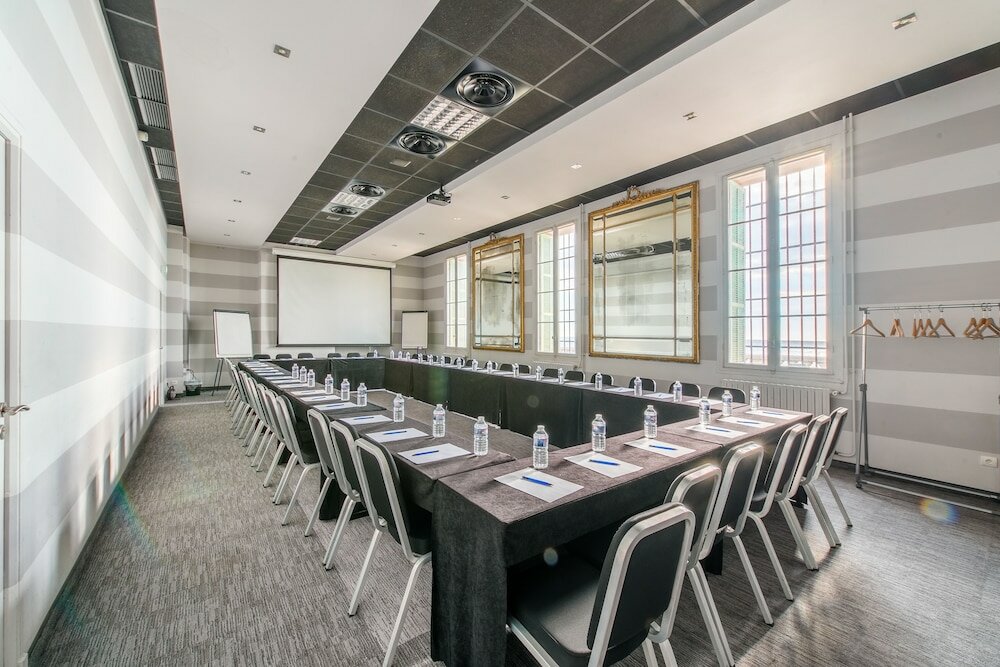 Фото Le Saint Paul Hotel