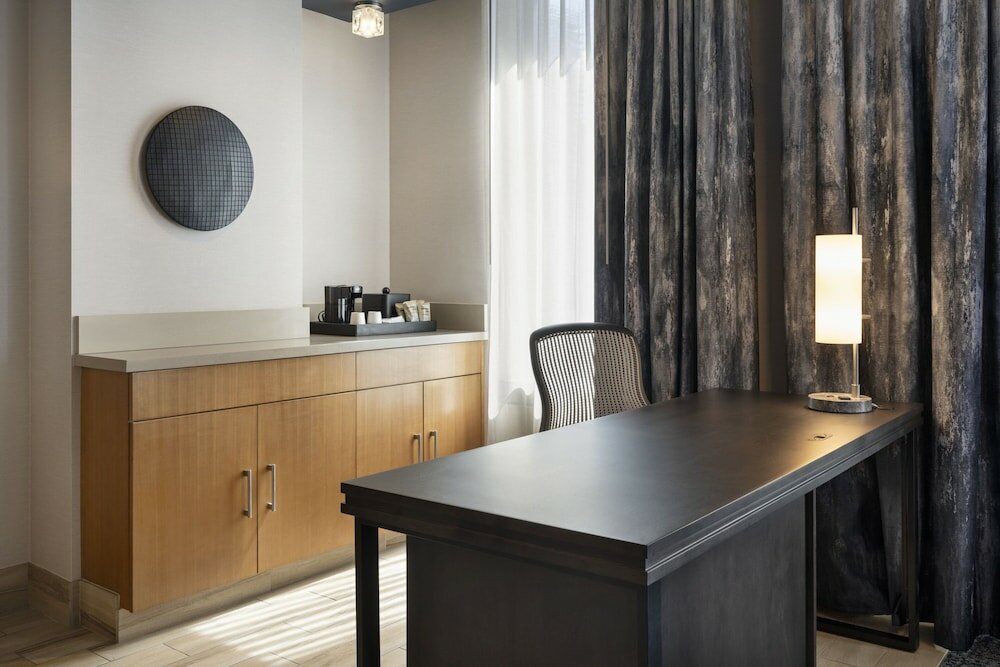 Фото Courtyard by Marriott Los Angeles L. A. Live