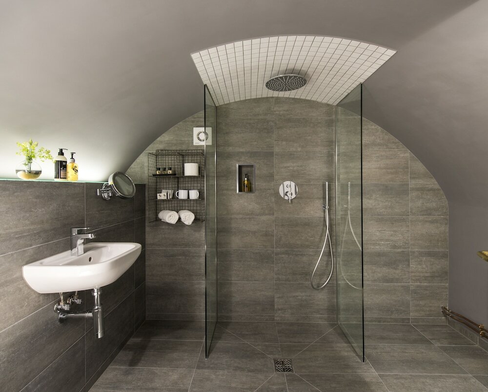 Фото The Churchill Hotel