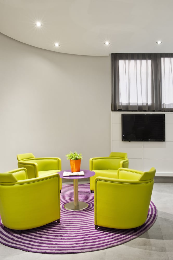 Фото Hotel ibis Styles Madrid Prado