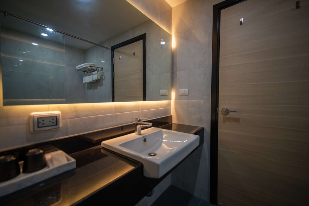 Фото Lewit Hotel Pattaya, a member of Radisson Individuals