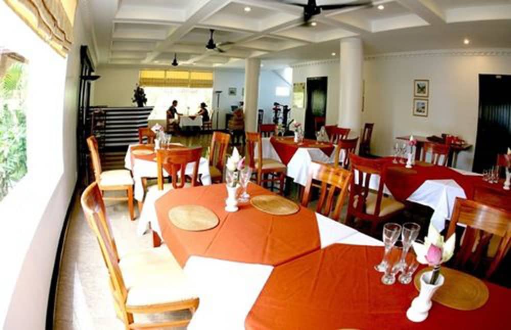 Фото Mom's Guesthouse