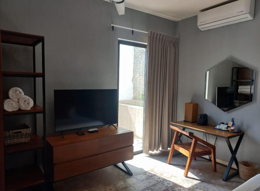 Фото Hotel Unknown