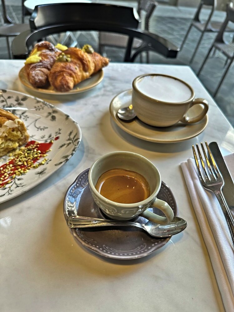 Фото Amabilia Suites