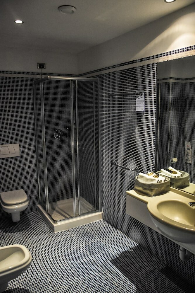 Фото Aston Hotel