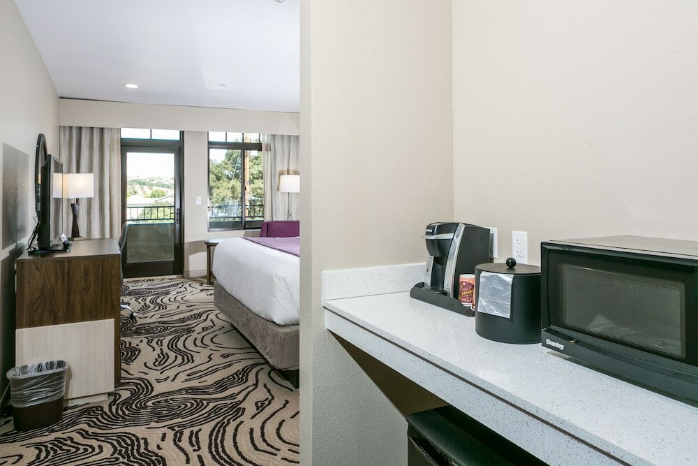 Фото Hotel Siri Downtown - Paso Robles