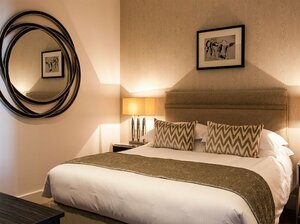 The Halston (England, Cumbria County, Carlisle, Warwick Road), hotel