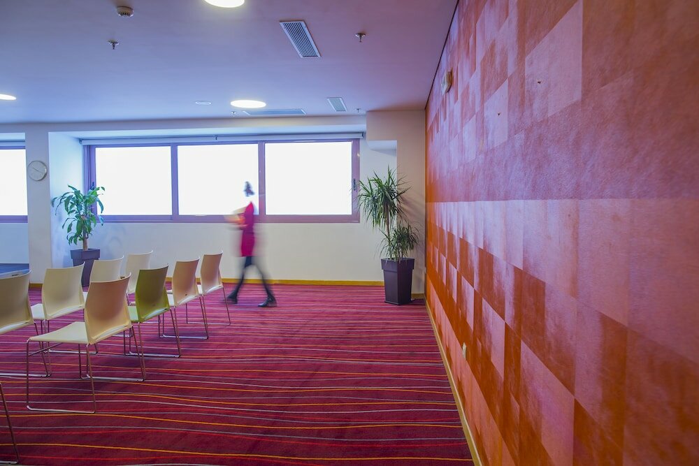 Фото Novus City Hotel