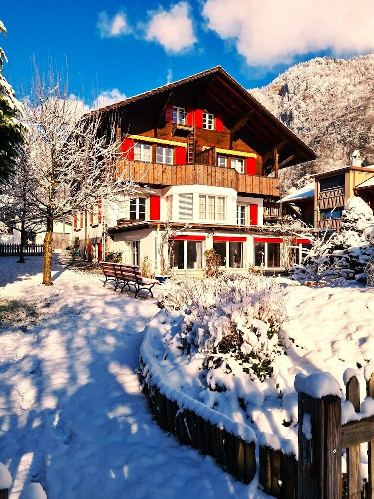 Фото Adventure Guesthouse Interlaken
