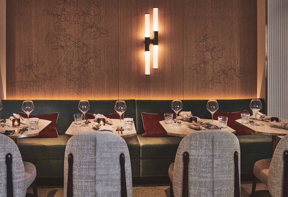 Фото Ambassador Hotel Zriuch