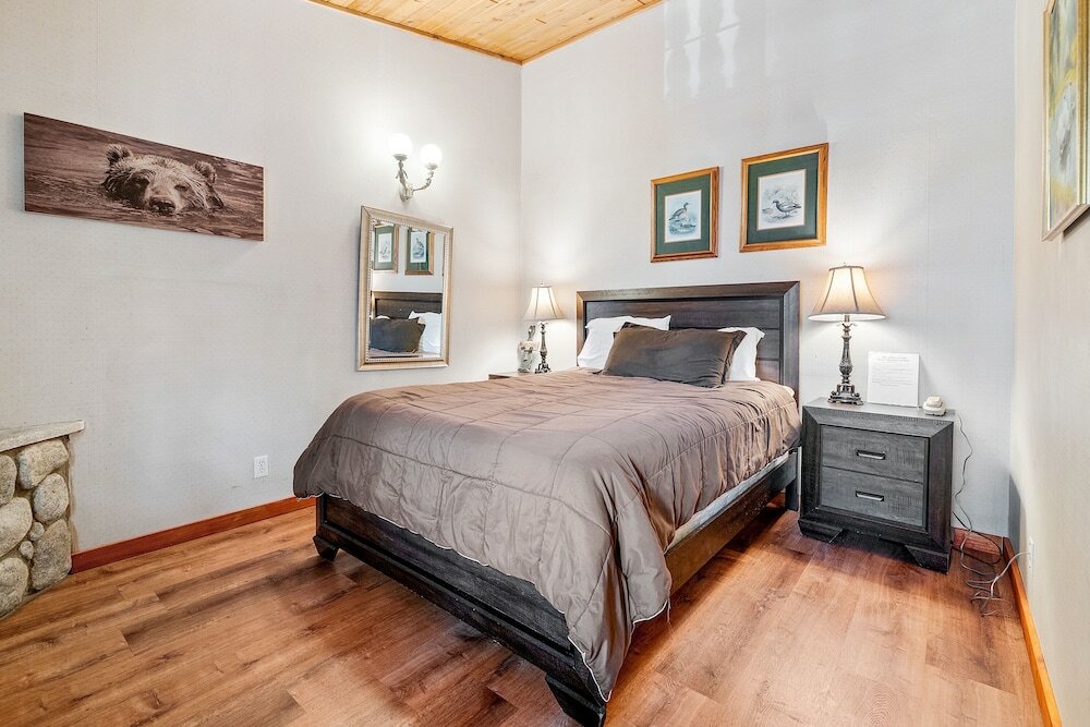 Фото Black Forest Lodge And Cabins