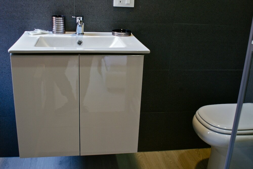 Фото Empire Suites