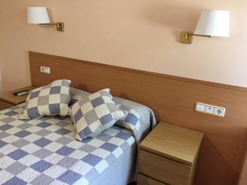 Фото Hostal Río de Castro Barcelona