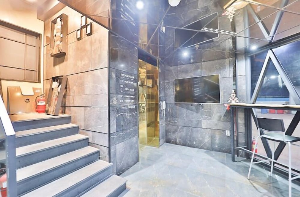 Фото 2 Heaven Hotel