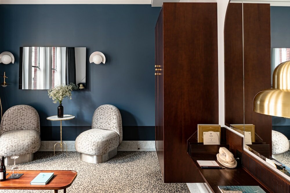 Фото The Henrietta Hotel