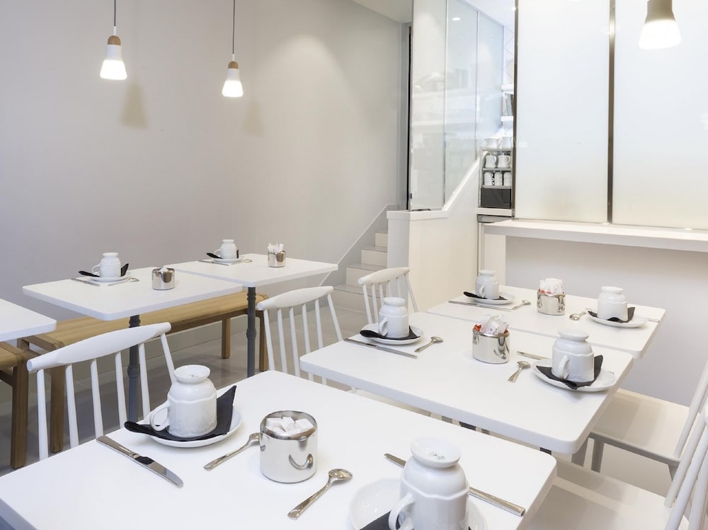 Фото Le Lapin Blanc