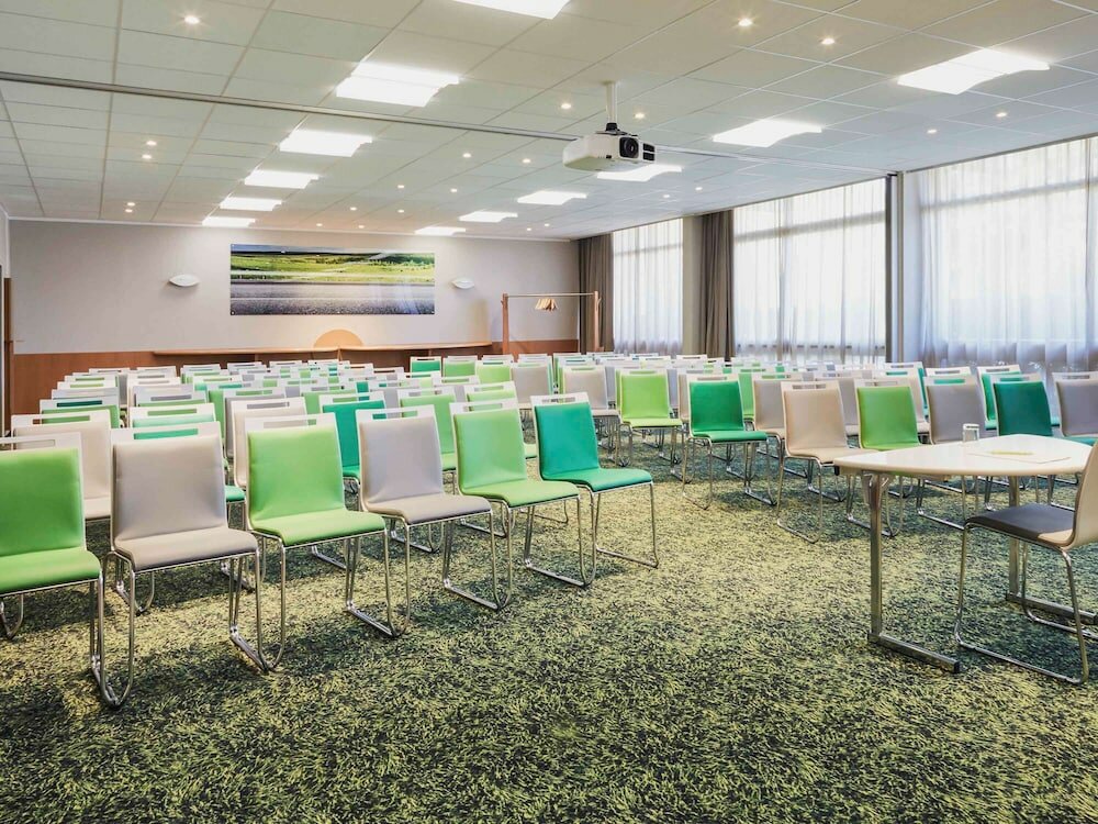 Фото ibis Styles Marseille Provence Aéroport