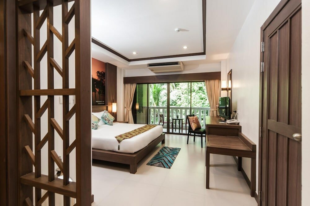 Фото Ratana Hill Patong