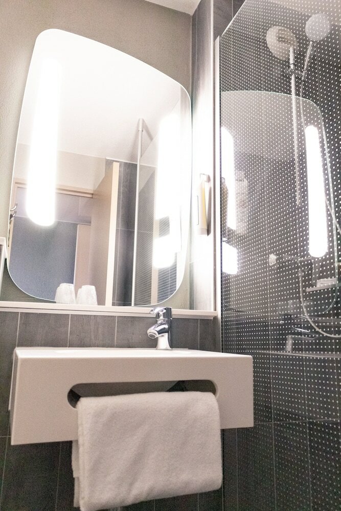 Фото Ibis Paris Gennevilliers