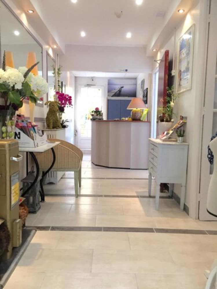 Фото Hotel des Dames