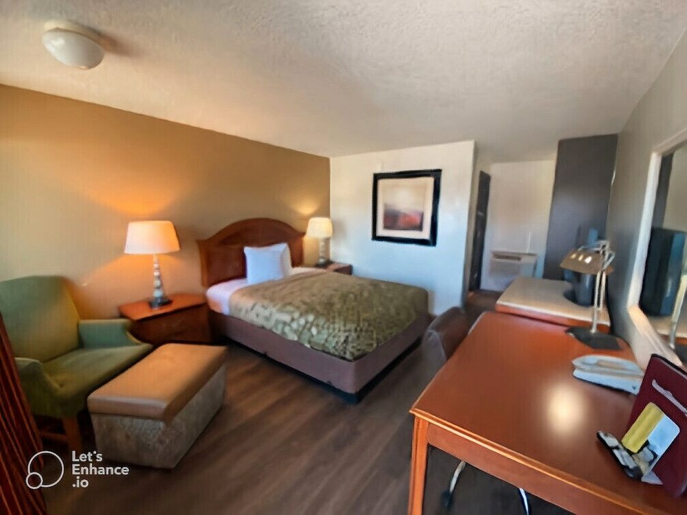 Фото Travelodge by Wyndham Sunnyside