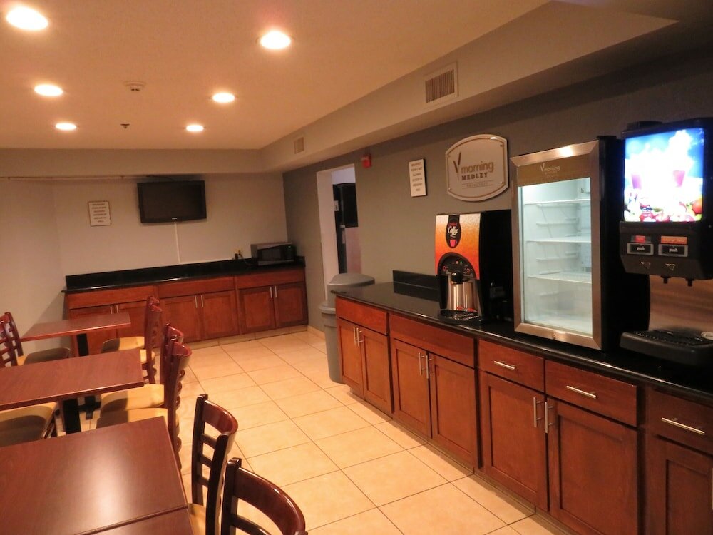 Фото Rodeway Inn At Six Flags