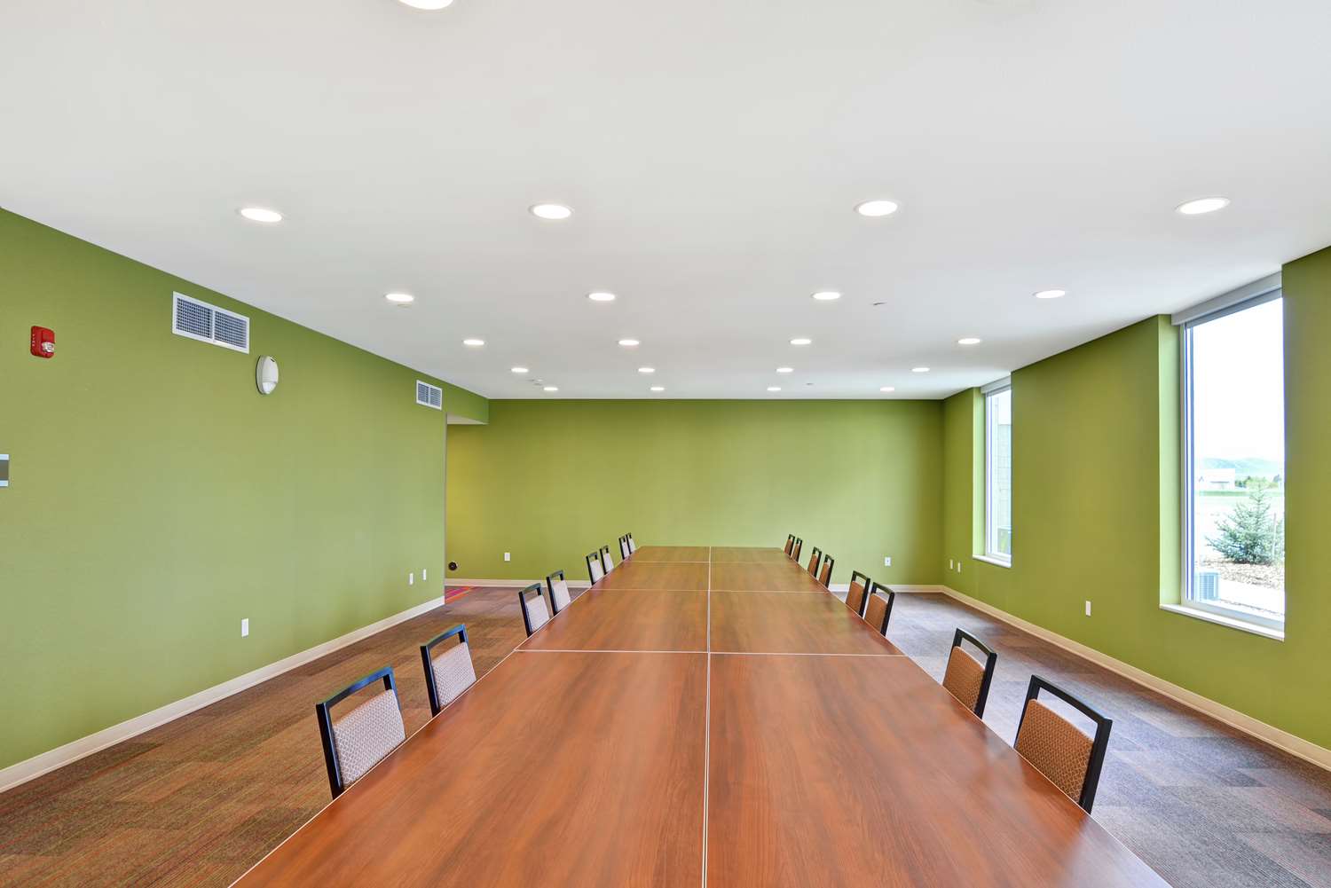 Фото Home2 Suites by Hilton Helena