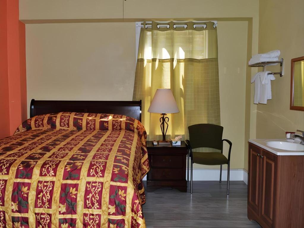 Фото Desmond Hotel