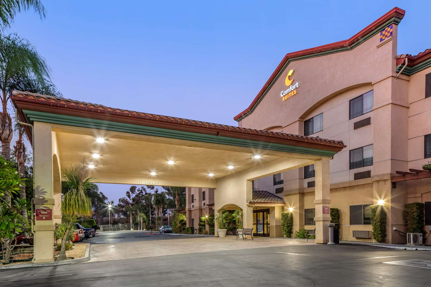 Фото Citrus Suites Redlands Loma Linda