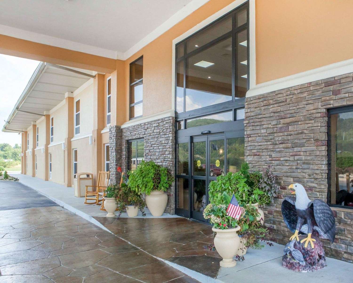 Фото Comfort Inn at Royal Blue