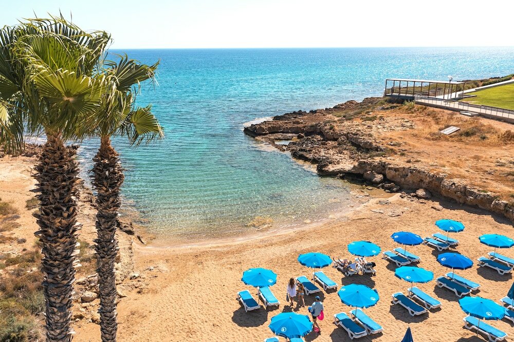 Фото Louis Althea Beach Hotel