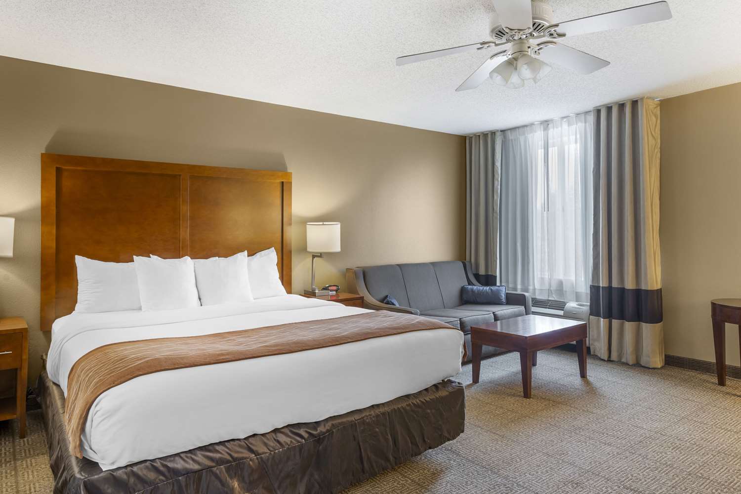 Фото Comfort Inn North/Polaris