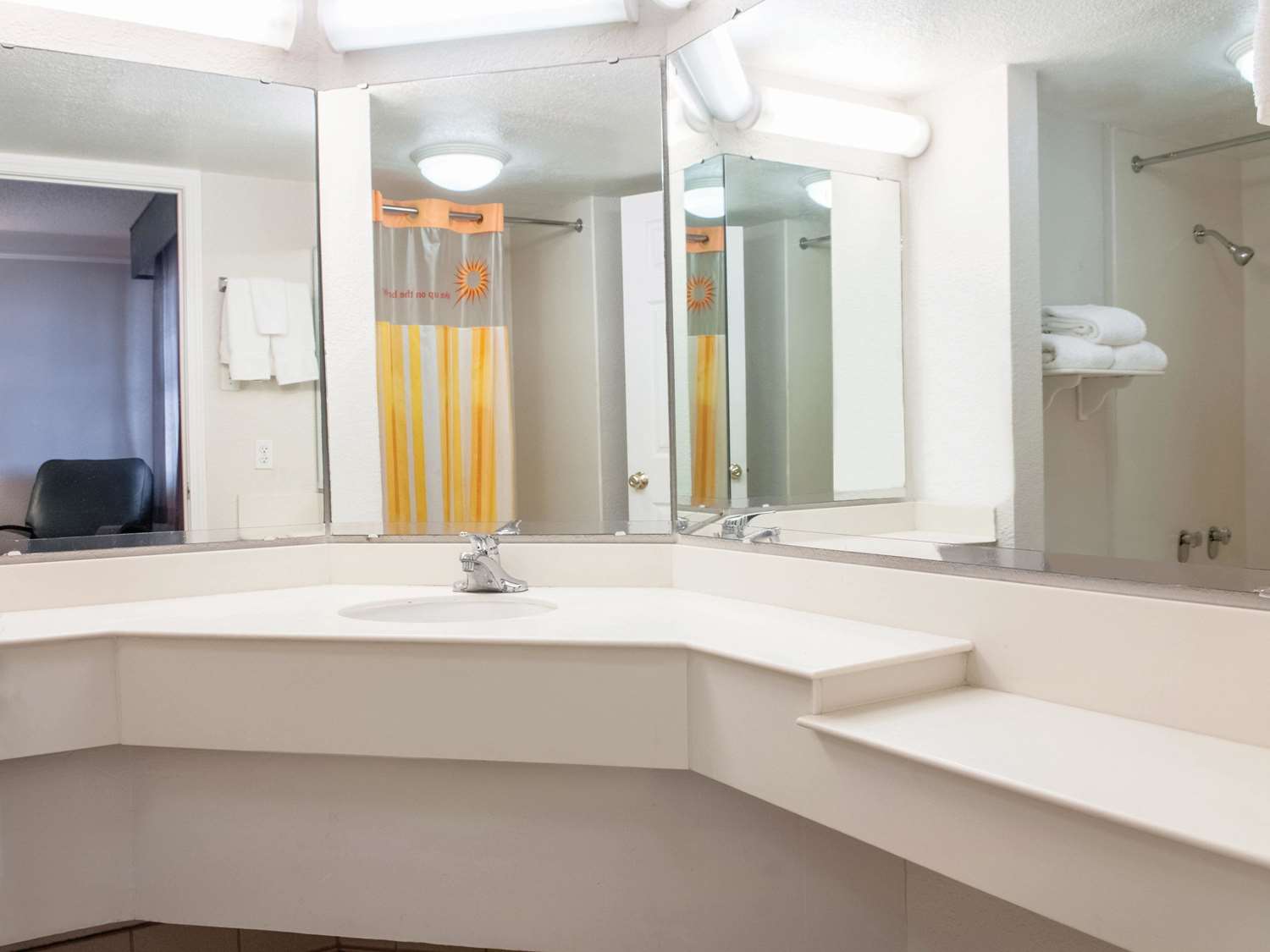 Фото La Quinta Inn by Wyndham New Orleans Veterans Metairie