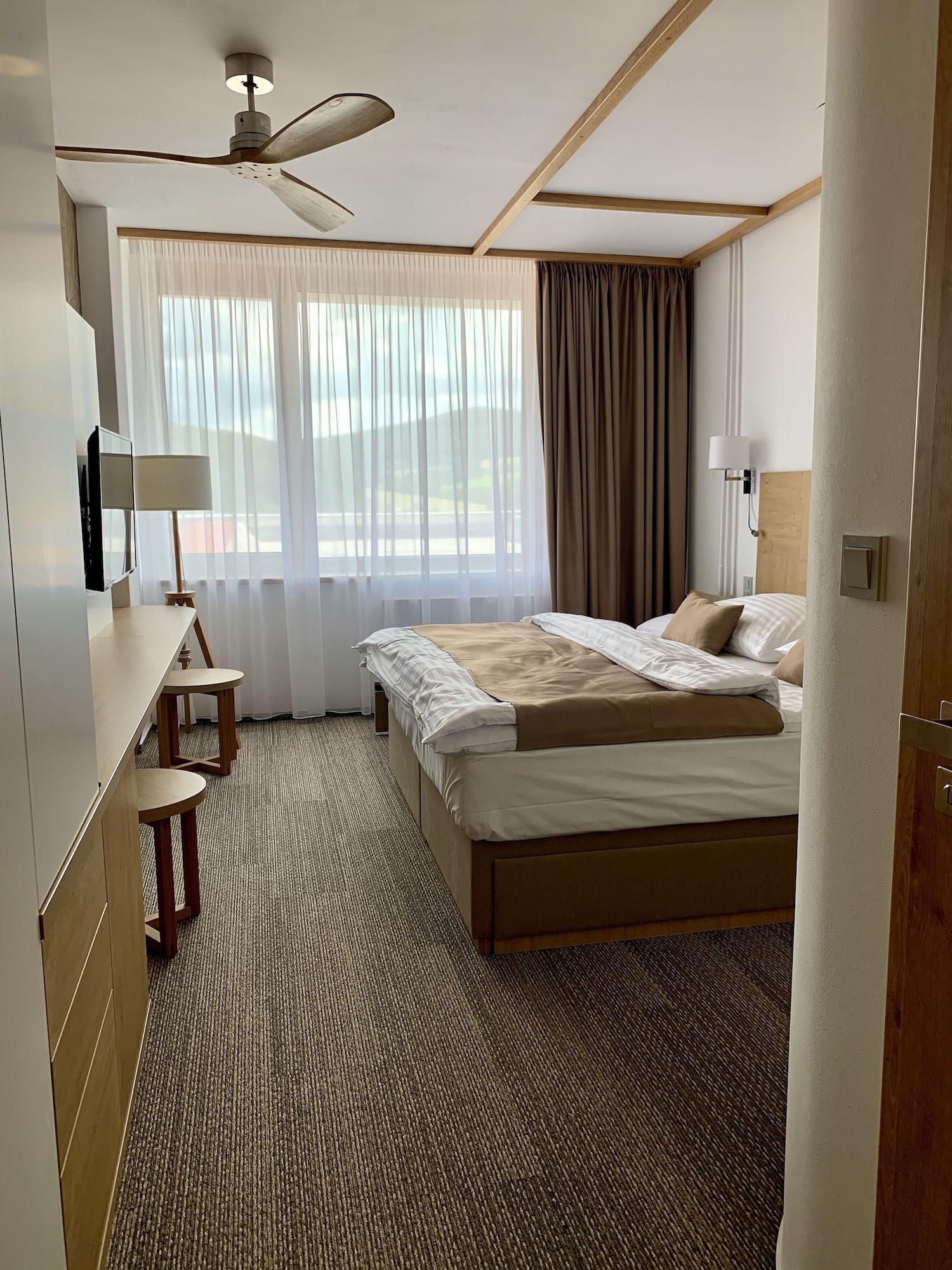 Фото Hotel Adamantino