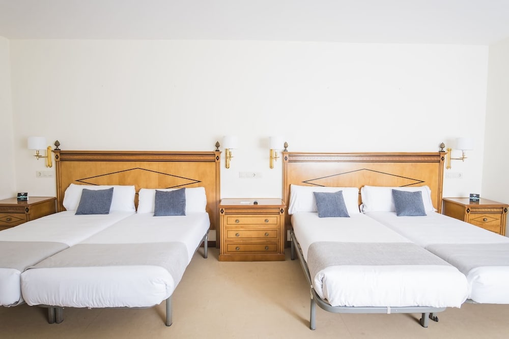 Фото Hotel Iberia