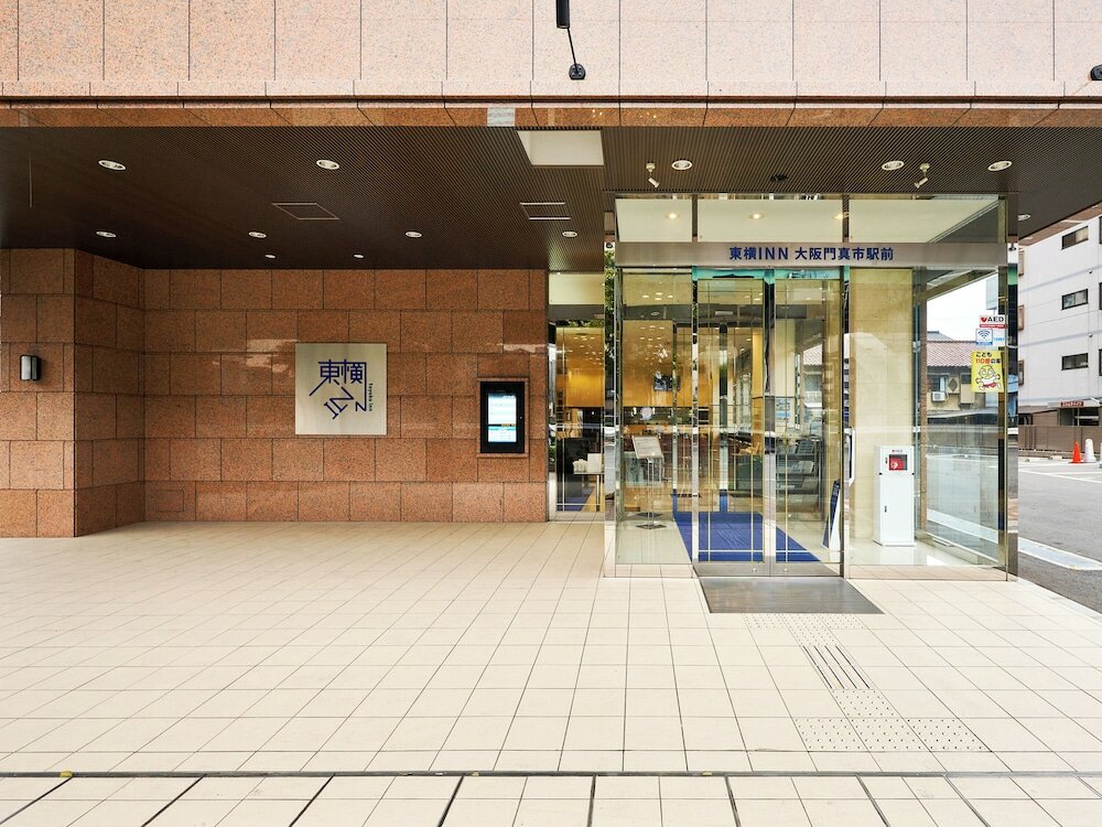 Фото Toyoko Inn Osaka Kadomashi Ekimae