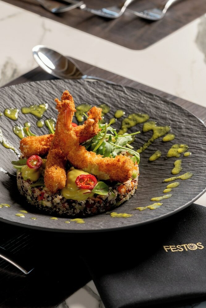 Фото Cresanto Luxury Suites