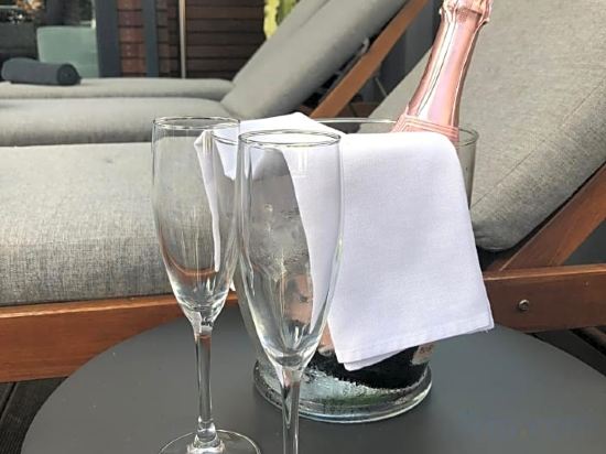 Фото The Tree House Boutique Hotel