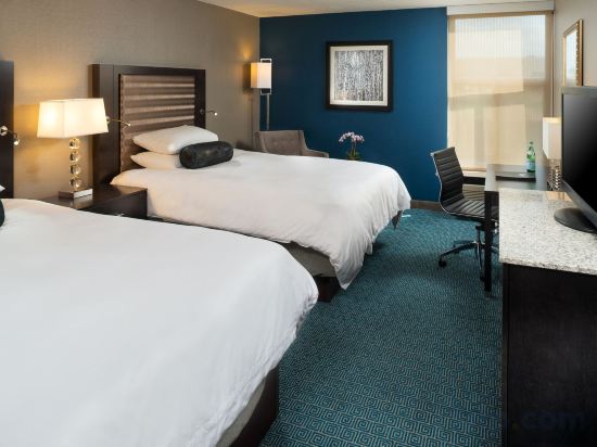 Фото DoubleTree by Hilton Roseville Minneapolis