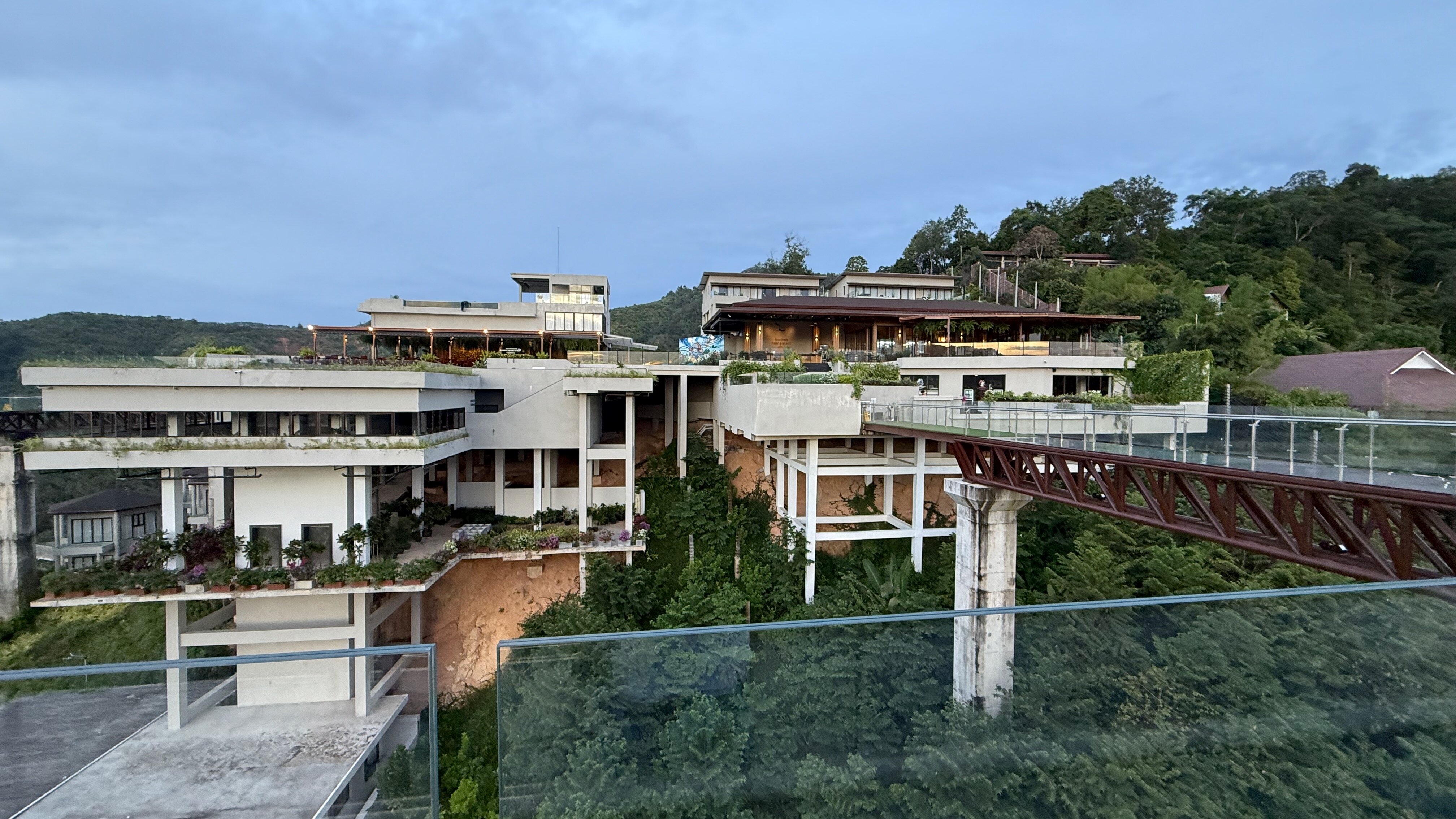 Фото Beyond Skywalk Nangshi