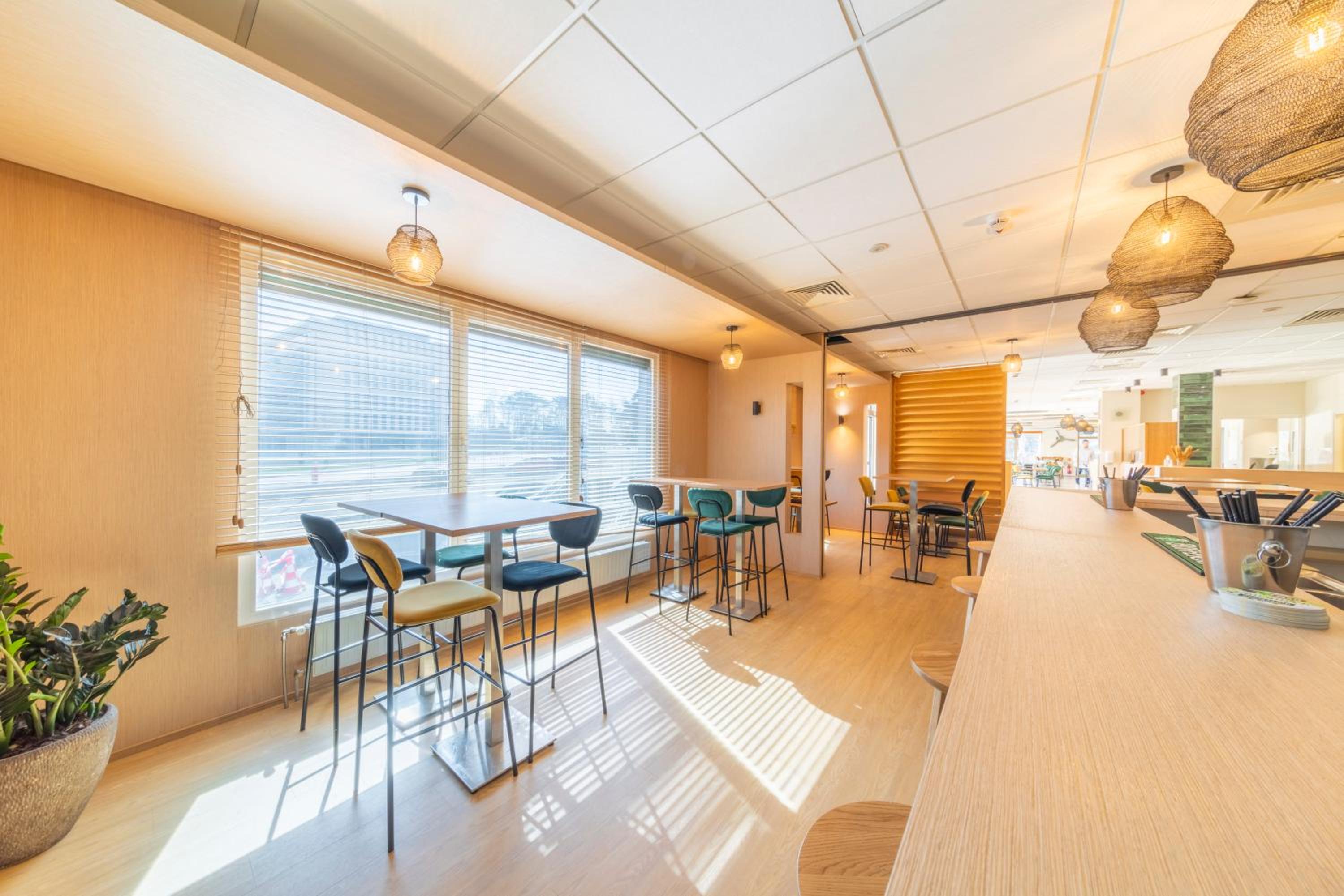 Фото Mandarina Hotel Luxembourg Airport