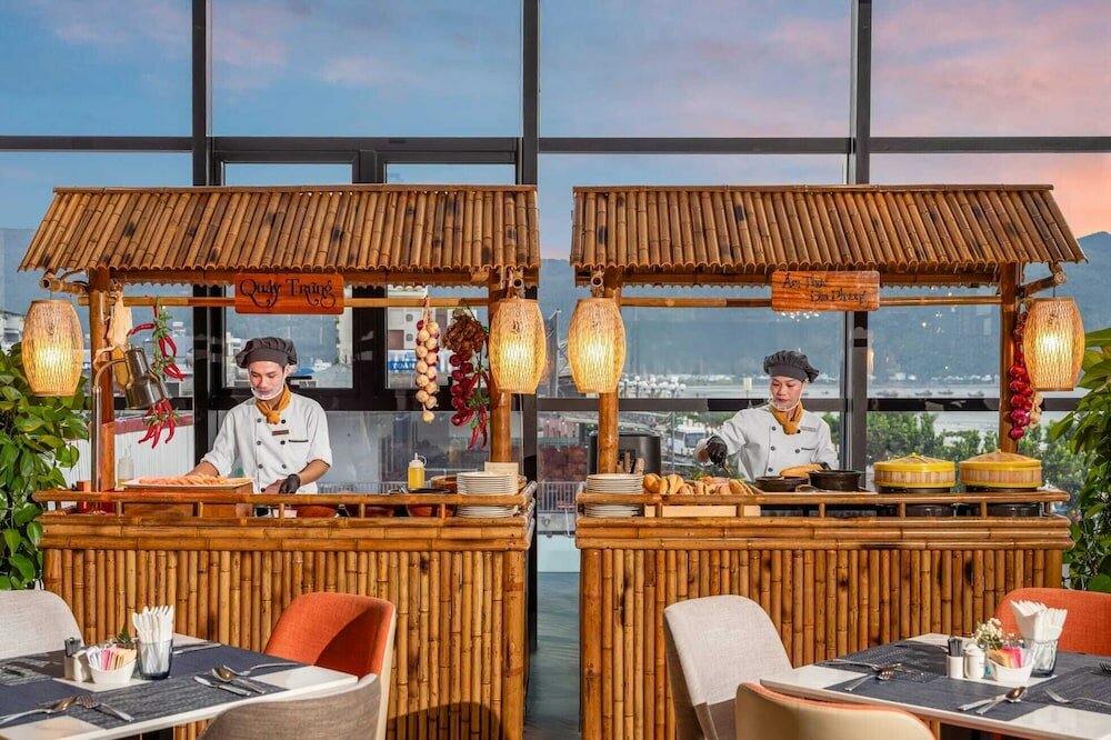 Фото Peninsula Hotel Danang