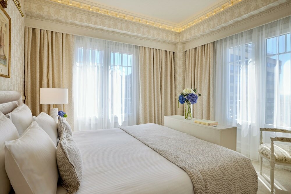 Фото Mediterranean Palace Hotel