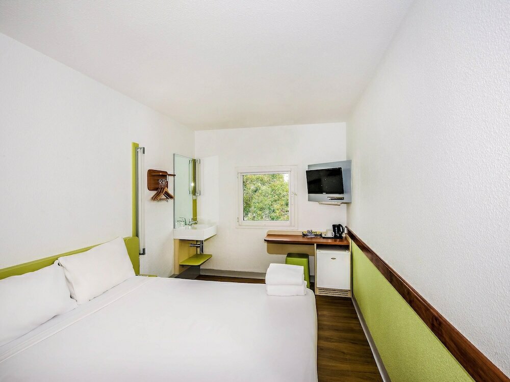 Фото ibis budget St Peters
