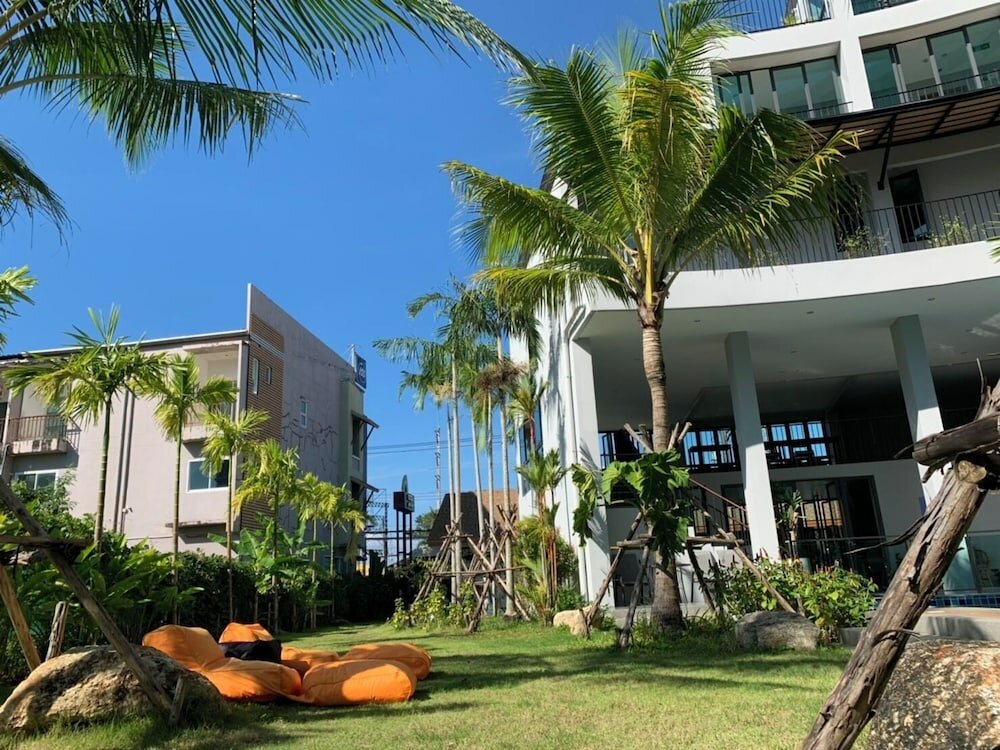Фото Atom Phuket Hotel