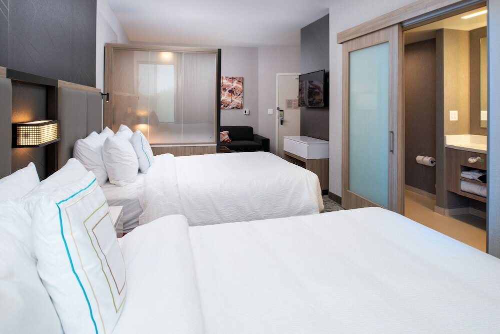 Фото Springhill Suites Kansas City Northeast