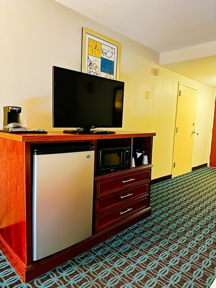 Фото Fairfield Inn & Suites by Marriott Waco North
