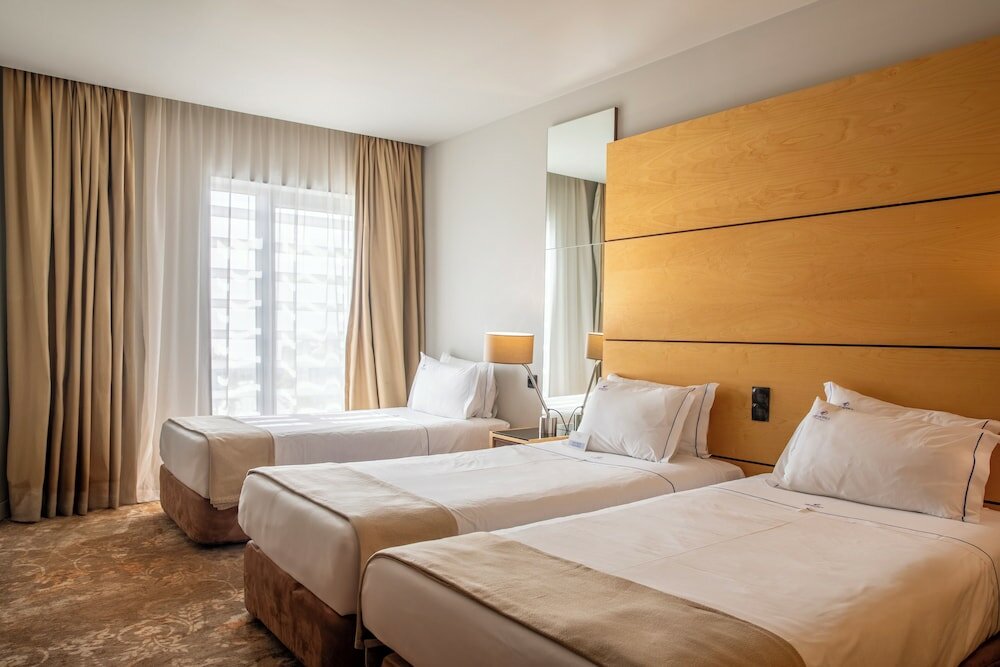 Фото VIP Executive Azores Hotel